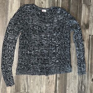 Cable knitt sweater